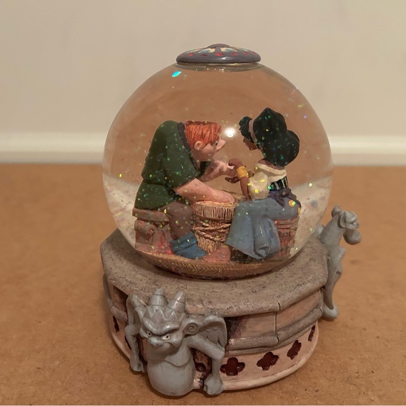 Charming hunchback of notre dame Snow Globe